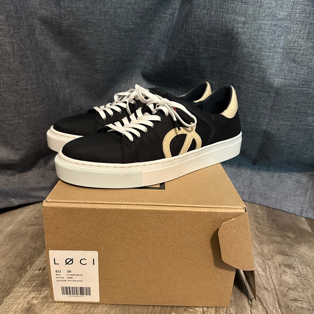NWB Loci Women’s Sneakers